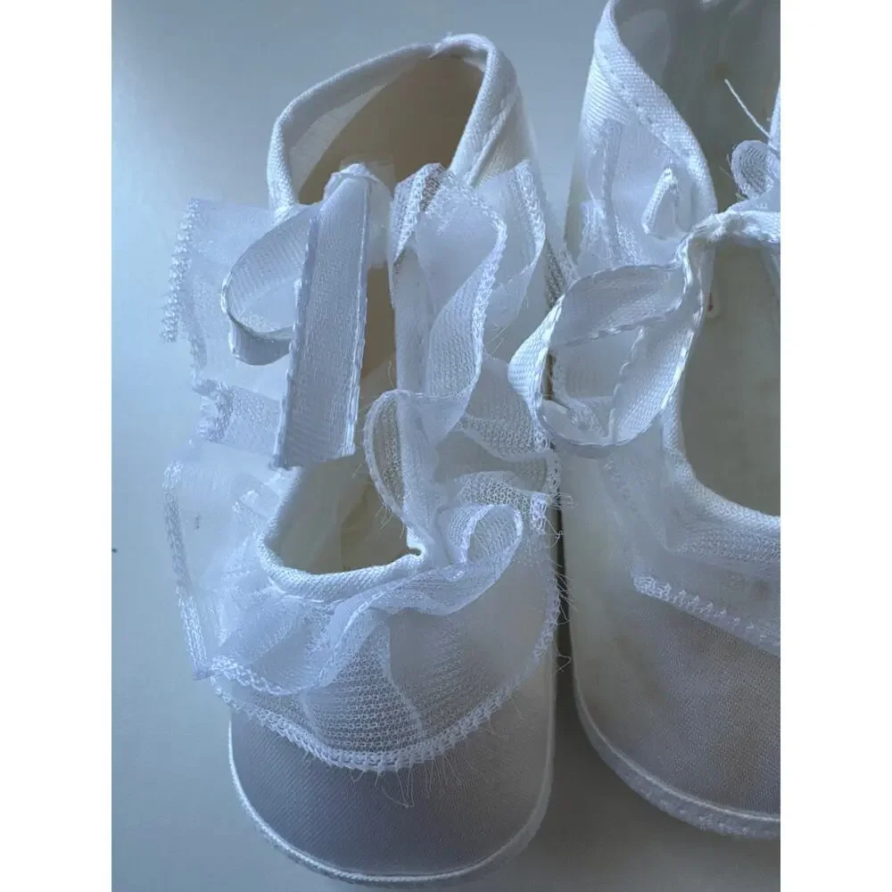 Vintage Y2K Christening Baby Booties White Satin Lace Boxed 0-3 months